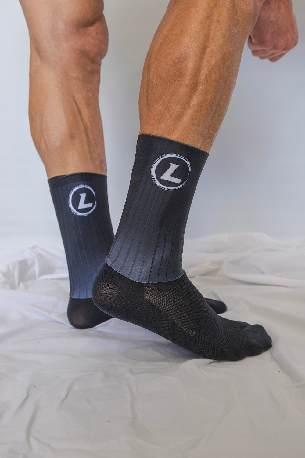 Unisex Aero Socks (Black)